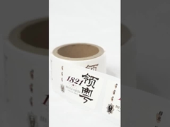 Zelfklevend etiket en etiket voor wijnflessen